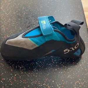 Five ten climbing shoes, brand new
